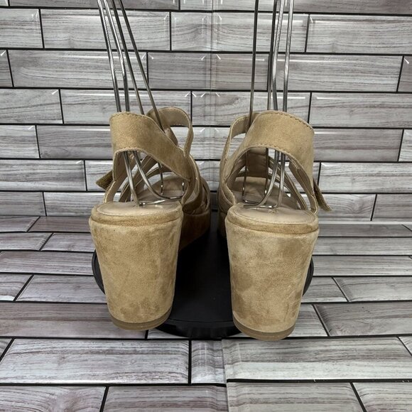 Belle Moda‎ Women's Beige Suede Platform Sandals Shoe Size 7-NEW - Picture 5 of 8
